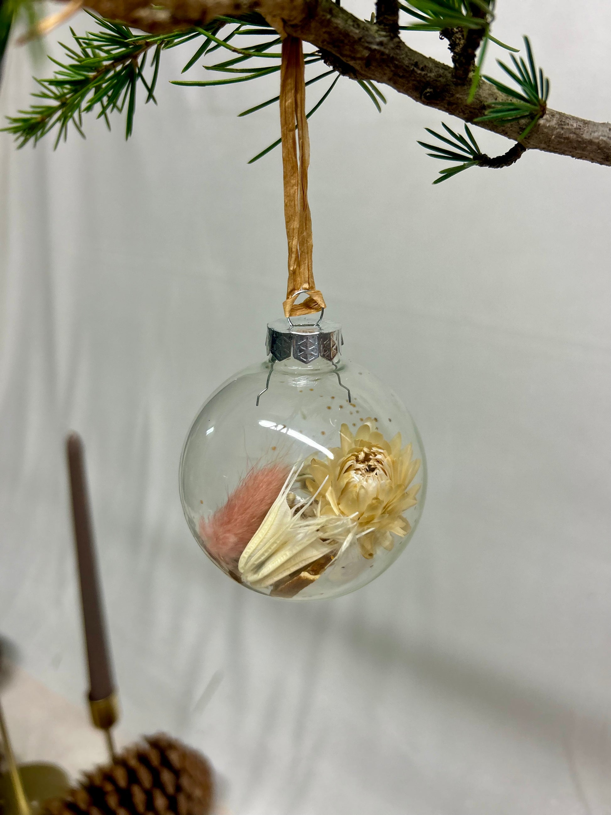 Suspension sapin - Boule fleurie